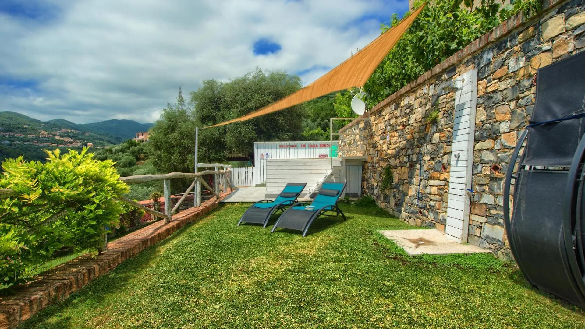 Casa Con Mini Piscina, Giardino E Area Giochi Per Bambini Villa Diano San Pietro Holiday home