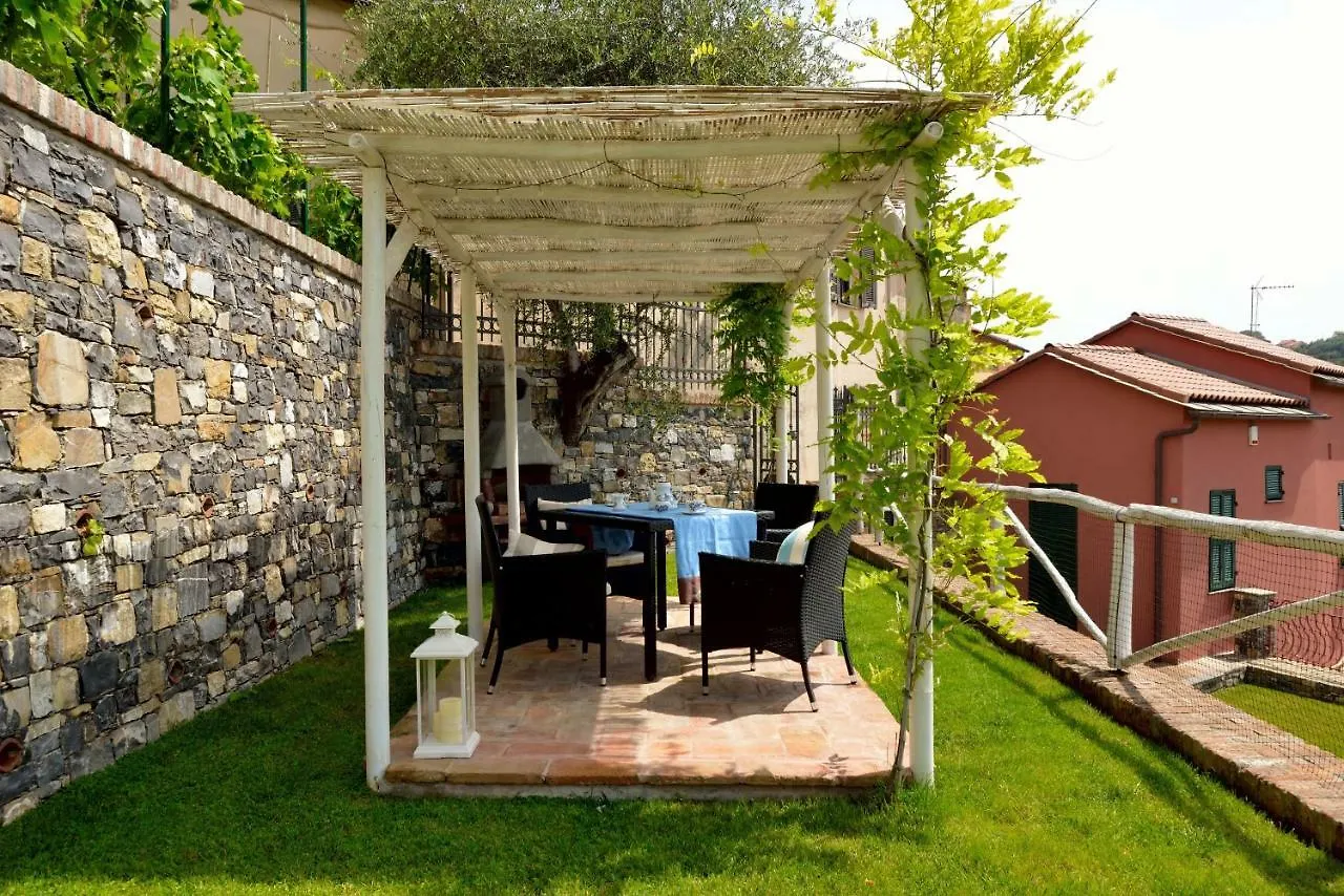 Casa Con Mini Piscina, Giardino E Area Giochi Per Bambini Villa Diano San Pietro