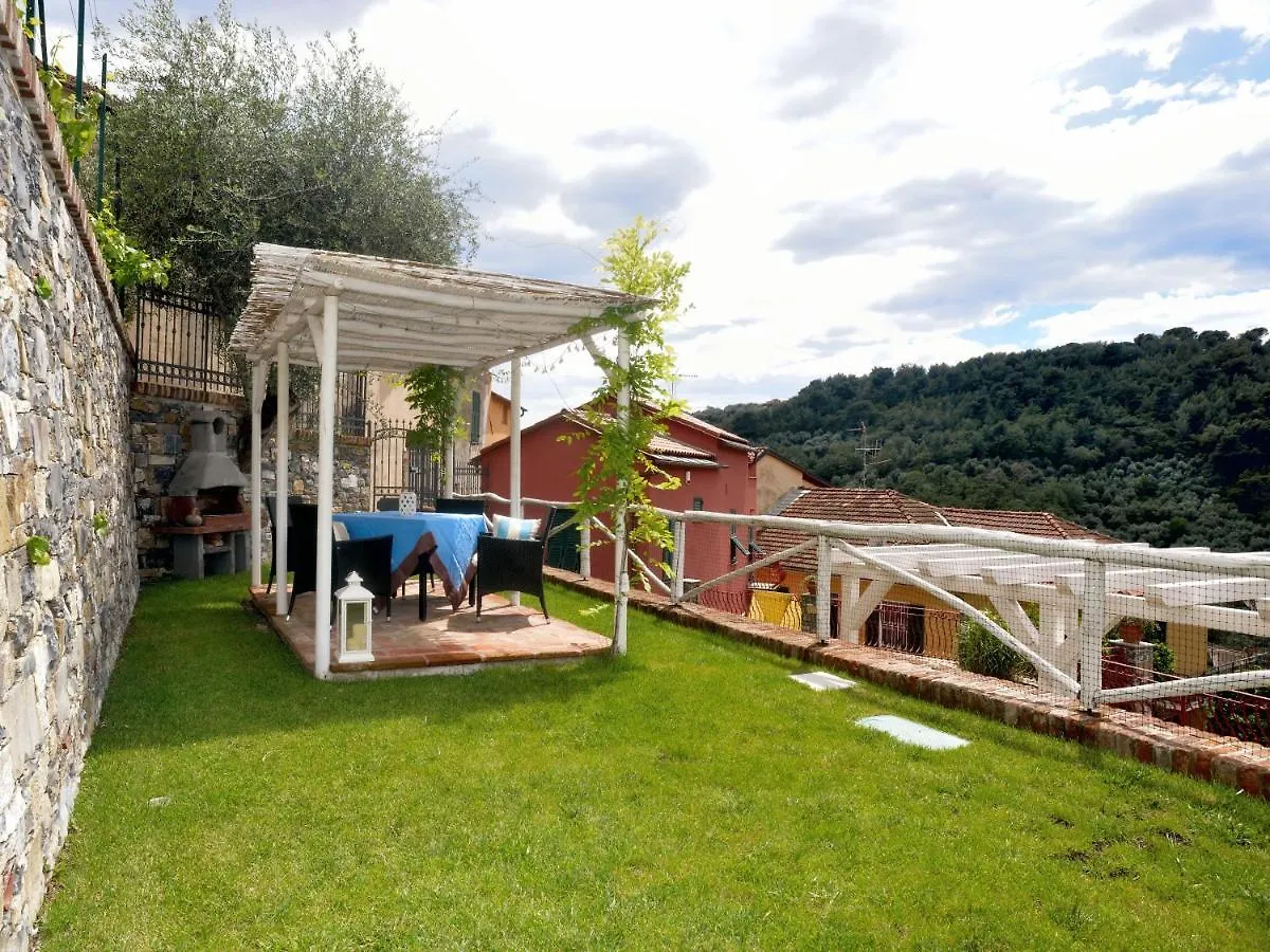 Holiday home Casa Con Mini Piscina, Giardino E Area Giochi Per Bambini Villa Diano San Pietro